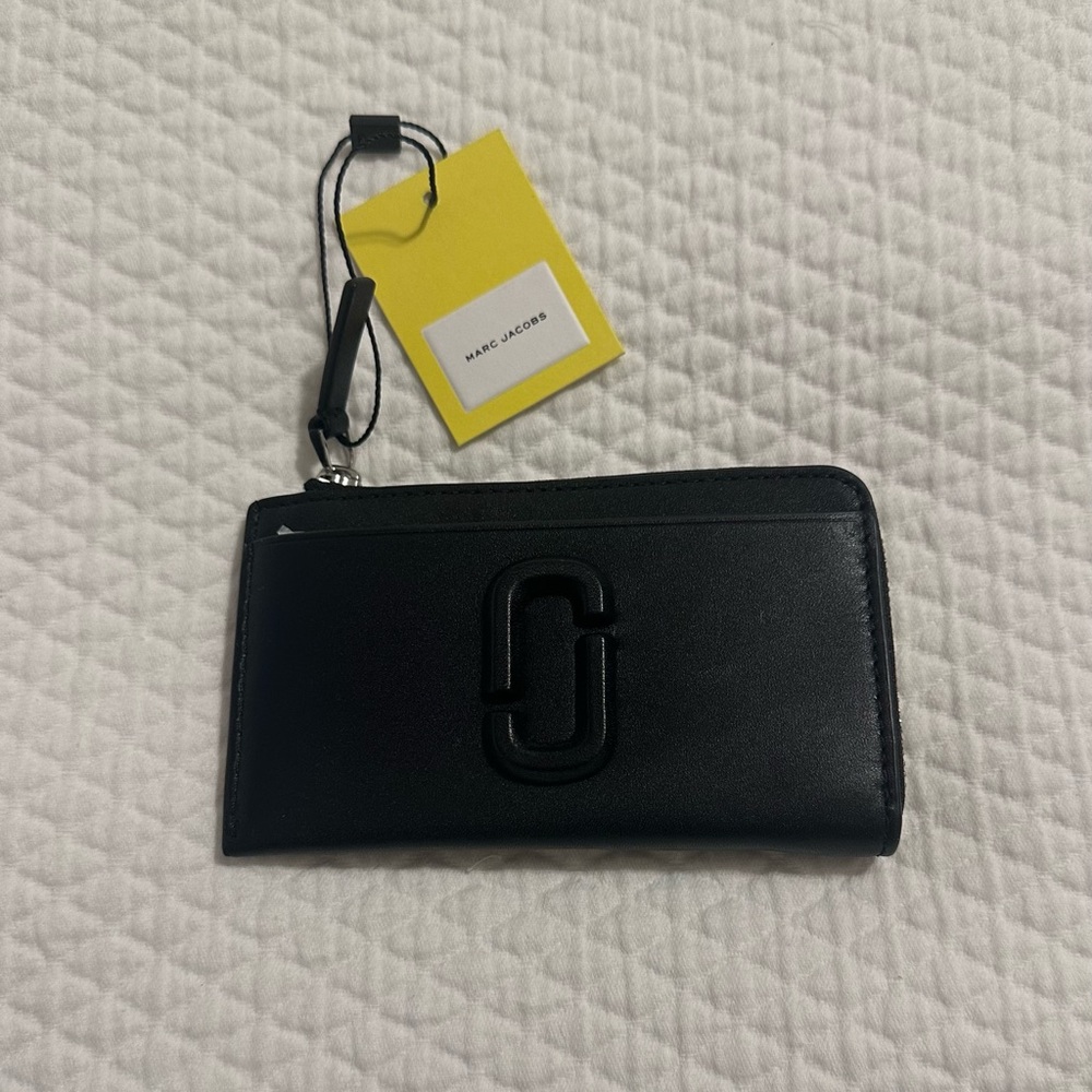 Marc Jacobs Covered J Black Leather Zip Card Holder Wallet NWT